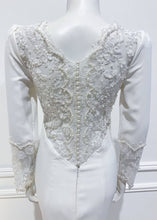 Load image into Gallery viewer, Diana Gown in solid white - Shop women style vintage, Audrey Hepburn jackets online -Christine
