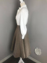 Load image into Gallery viewer, Lolita waistcoat suit in Tweed white blouse - Shop women style vintage, Audrey Hepburn jackets online -Christine
