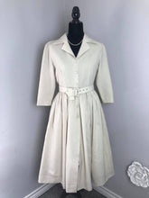 Load image into Gallery viewer, Kathy Dress in linen cream - Shop women style vintage, Audrey Hepburn jackets online -Christine
