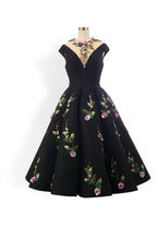 Load image into Gallery viewer, Aurora dress in Black - Shop women style vintage, Audrey Hepburn jackets online -Christine
