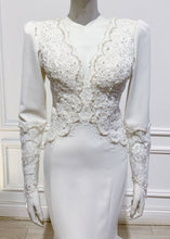 Load image into Gallery viewer, Diana Gown in solid white - Shop women style vintage, Audrey Hepburn jackets online -Christine
