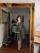 Load image into Gallery viewer, Kelly dress in Tarran
