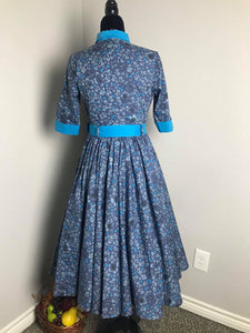 Catherine dress in bloom flowers cotton blue size M - Shop women style vintage, Audrey Hepburn jackets online -Christine