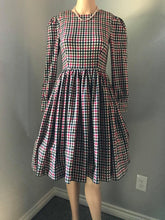 Load image into Gallery viewer, Loren Dress in Autumn Plaid Checkered size S - Shop women style vintage, Audrey Hepburn jackets online -Christine
