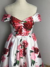 Load image into Gallery viewer, Diana Dress in Roses Taffeta - Shop women style vintage, Audrey Hepburn jackets online -Christine
