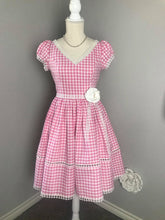 Load image into Gallery viewer, Elisa Dress in Gingham pink linen - Shop women style vintage, Audrey Hepburn jackets online -Christine
