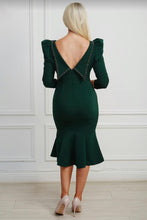 Load image into Gallery viewer, Joana dress in solid green - Shop women style vintage, Audrey Hepburn jackets online -Christine
