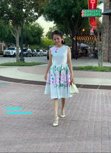 Load image into Gallery viewer, Audrey Dress in Rose Bloom Taffeta - Shop women style vintage, Audrey Hepburn jackets online -Christine
