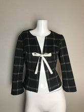 Load image into Gallery viewer, Vivian Collar suit - Shop women style vintage, Audrey Hepburn jackets online -Christine
