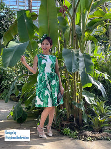 Audrey Dress in Banana Leaf Dragonfly gemstones brooch Size S - Shop women style vintage, Audrey Hepburn jackets online -Christine