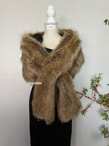 Capes in fur brown