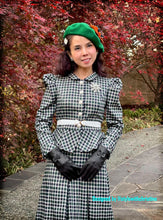Load image into Gallery viewer, Liz set in gingham
