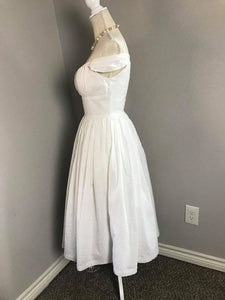 Caroline Dress in White Taffeta - Shop women style vintage, Audrey Hepburn jackets online -Christine