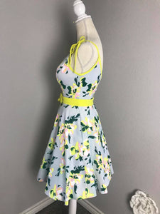Junie Dress in flowers Rayon size S - Shop women style vintage, Audrey Hepburn jackets online -Christine