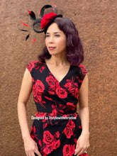 Load image into Gallery viewer, Minyoung dress in red roses
