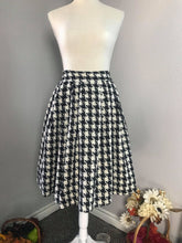 Load image into Gallery viewer, Lisa skirt in Tweet patterns size S - Shop women style vintage, Audrey Hepburn jackets online -Christine
