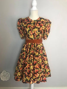 Abiel Dress in Maple leaf size XS